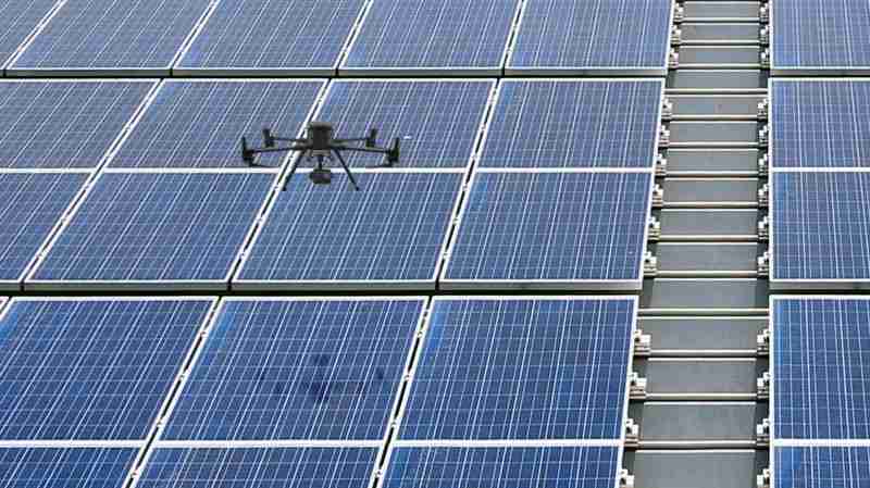 云顶国际8588yd以无人机搭配IR Sensor热显像技术进行全方面模块健检，，，有效降低人力成本并提升发电量